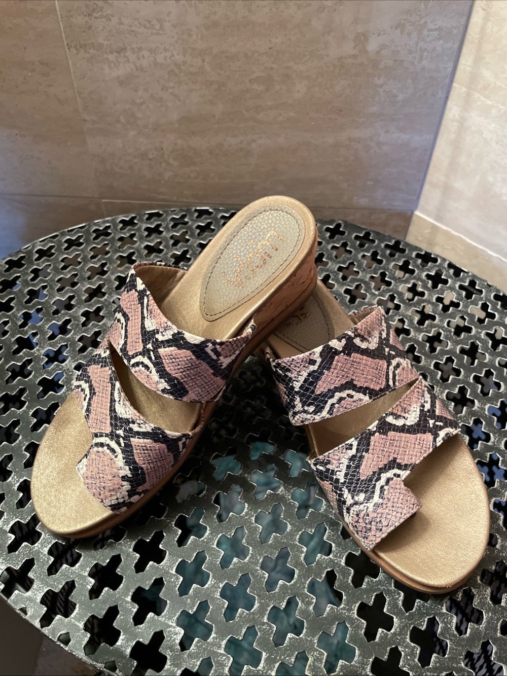 Lucca Lane Whitley Brown/Tan Snake Print Leather Slide on Sandals, Ladies size 5